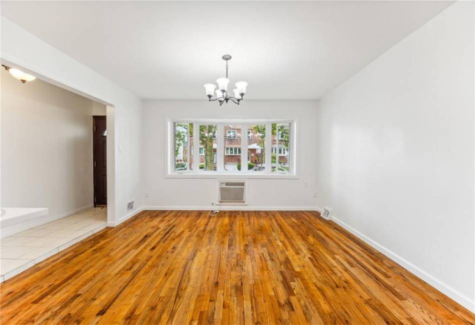 1771 93rd Street, Brooklyn, New York 11236, 6 Bedrooms Bedrooms, ,3 BathroomsBathrooms,Residential,For Sale,93rd,484815