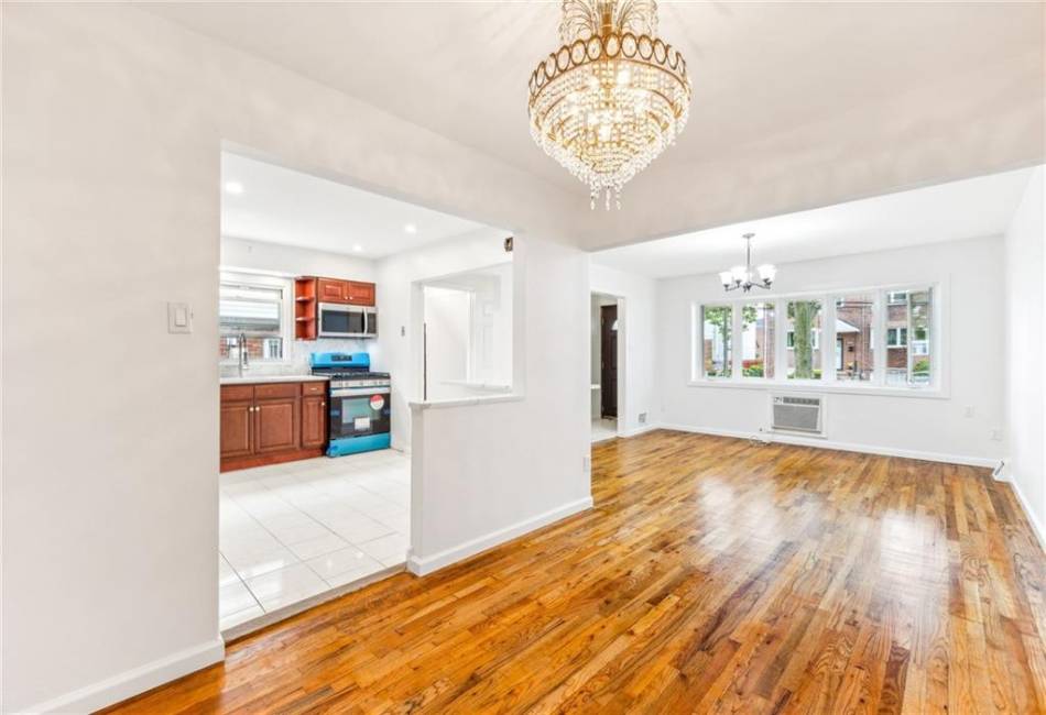 1771 93rd Street, Brooklyn, New York 11236, 6 Bedrooms Bedrooms, ,3 BathroomsBathrooms,Residential,For Sale,93rd,484815