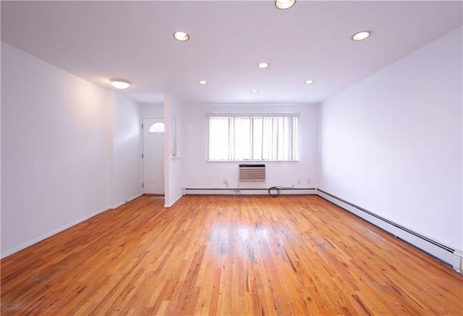 193 Bay 17th Street, Brooklyn, New York 11214, 9 Bedrooms Bedrooms, ,Residential,For Sale,Bay 17th,484809