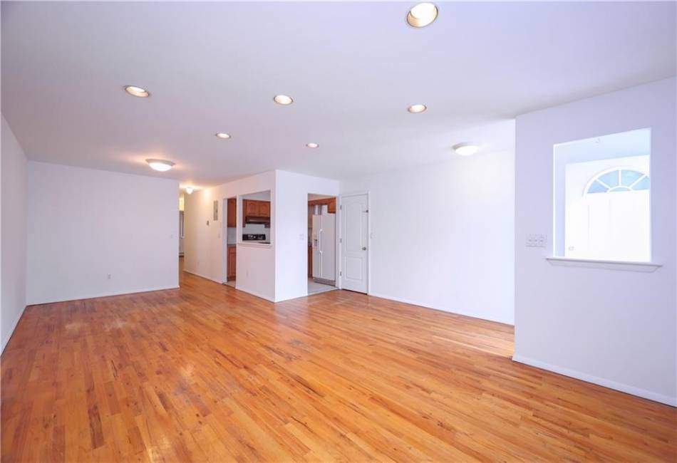 193 Bay 17th Street, Brooklyn, New York 11214, 9 Bedrooms Bedrooms, ,Residential,For Sale,Bay 17th,484809