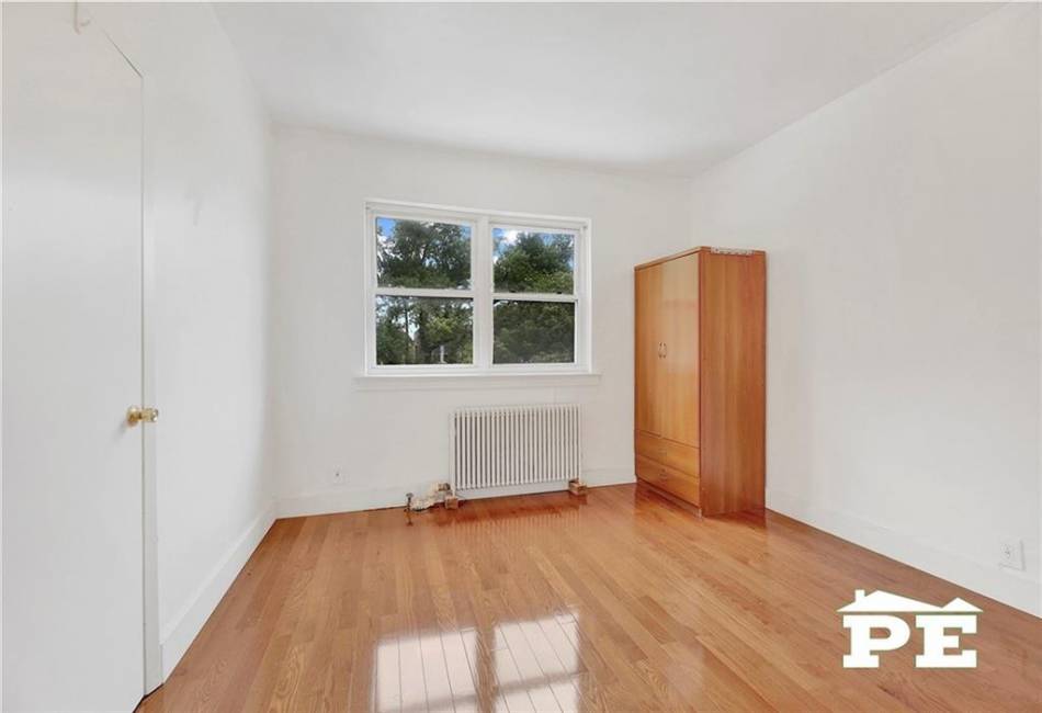 3812 Avenue T, Brooklyn, New York 11234, 2 Bedrooms Bedrooms, ,2 BathroomsBathrooms,Residential,For Sale,Avenue T,484810