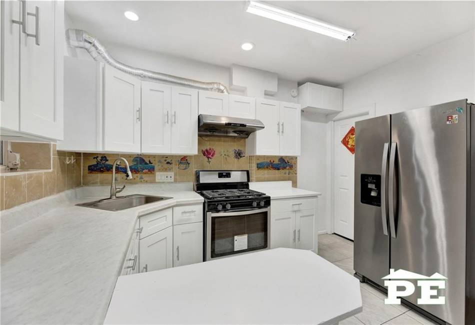 3812 Avenue T, Brooklyn, New York 11234, 2 Bedrooms Bedrooms, ,2 BathroomsBathrooms,Residential,For Sale,Avenue T,484810