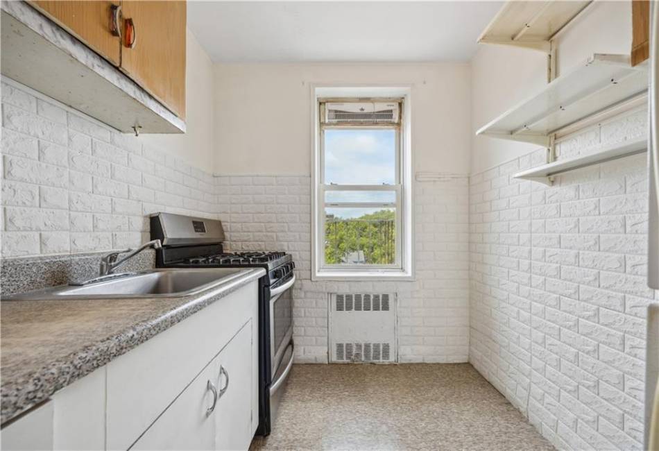 393 Avenue S, Brooklyn, New York 11223, 1 Bedroom Bedrooms, ,1 BathroomBathrooms,Residential,For Sale,Avenue S,484833