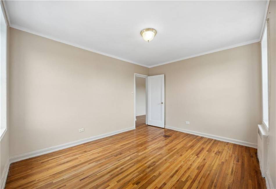 393 Avenue S, Brooklyn, New York 11223, 1 Bedroom Bedrooms, ,1 BathroomBathrooms,Residential,For Sale,Avenue S,484833