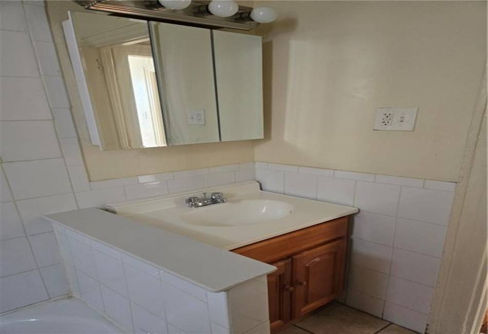 236 28th Street, Brooklyn, New York 11226, 26 Bedrooms Bedrooms, ,22 BathroomsBathrooms,Residential,For Sale,28th,484845