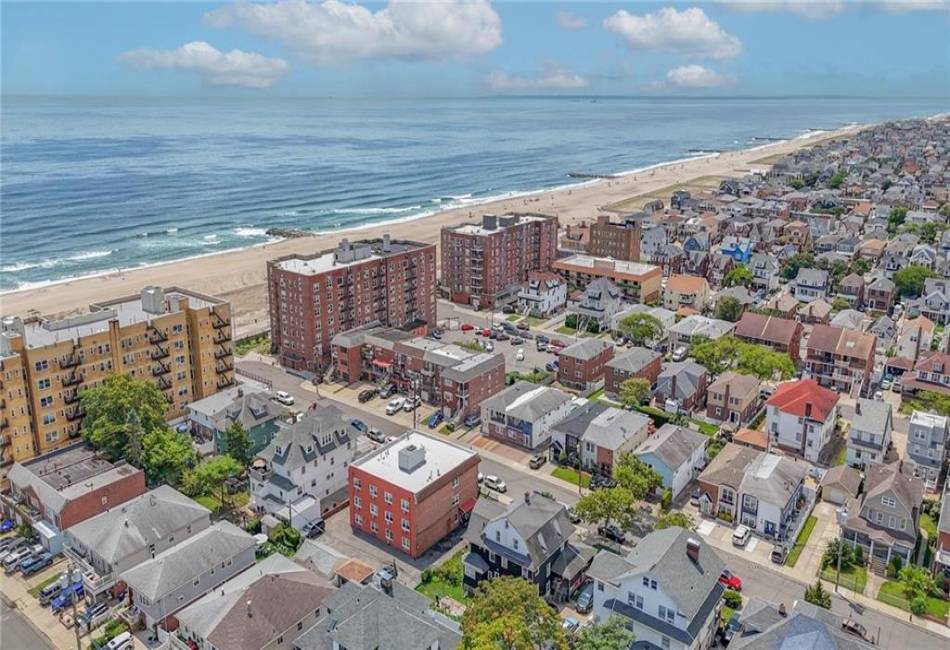 150 Beach 123rd Street, Rockaway Park, New York 11694, 2 Bedrooms Bedrooms, ,2 BathroomsBathrooms,Residential,For Sale,Beach 123rd,484816