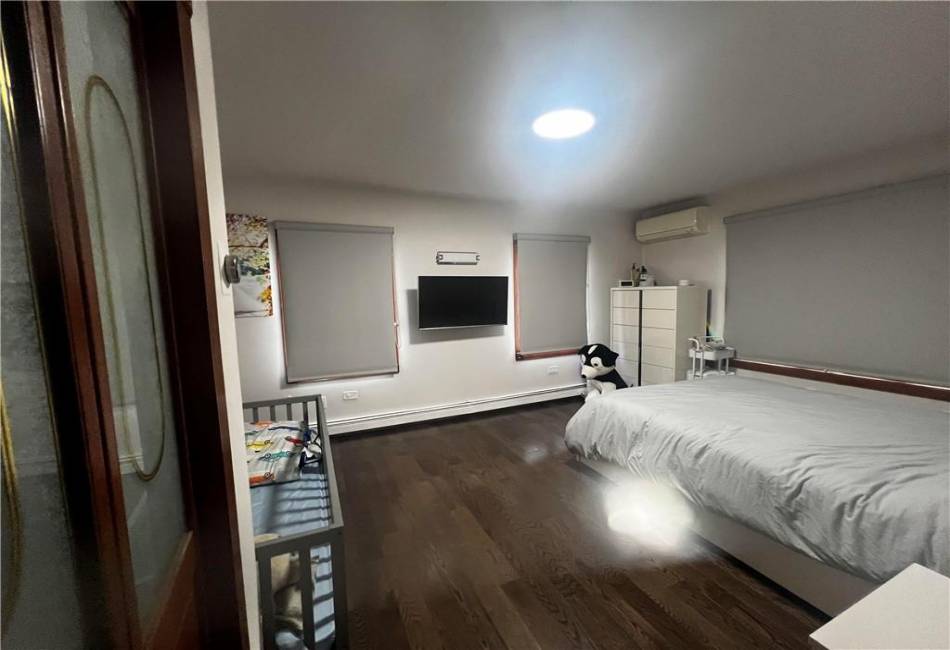 606 68th Street, Brooklyn, New York 11220, 3 Bedrooms Bedrooms, ,3 BathroomsBathrooms,Residential,For Sale,68th,484878