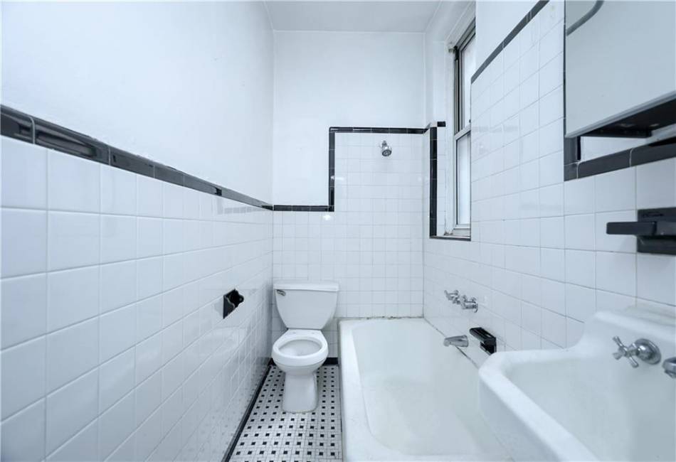 474 Bay Ridge Avenue, Brooklyn, New York 11220, 6 Bedrooms Bedrooms, ,6 BathroomsBathrooms,Residential,For Sale,Bay Ridge,484907