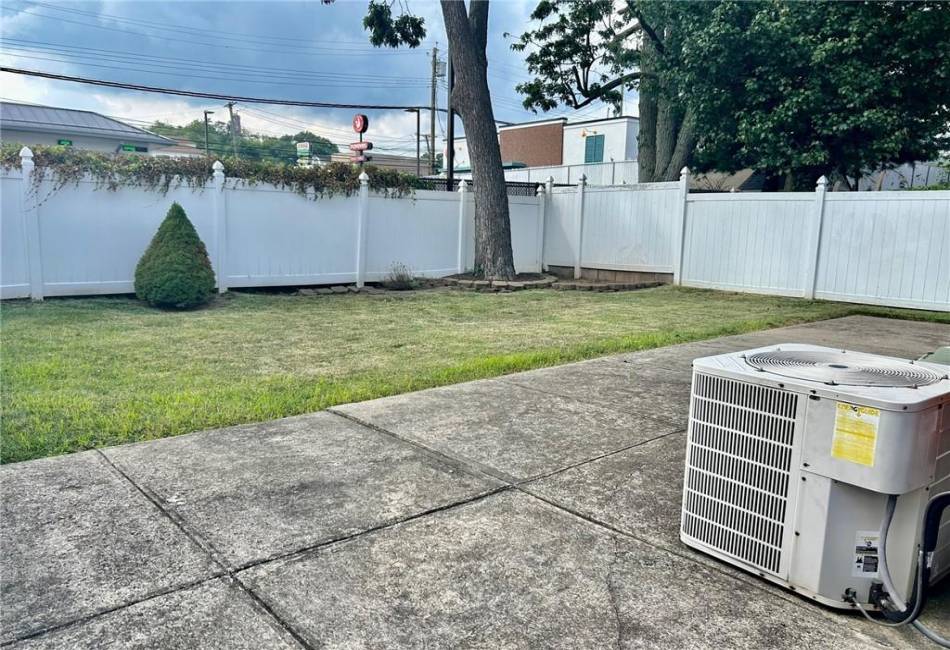 57 Jerome Road, Staten Island, New York 10305, 3 Bedrooms Bedrooms, ,2 BathroomsBathrooms,Residential,For Sale,Jerome,484948