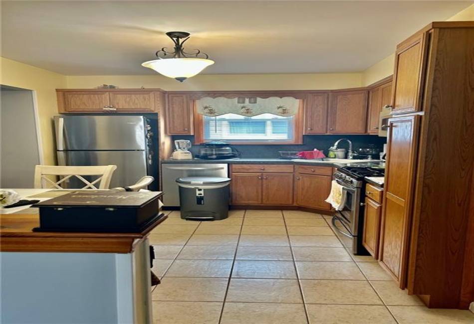 57 Jerome Road, Staten Island, New York 10305, 3 Bedrooms Bedrooms, ,2 BathroomsBathrooms,Residential,For Sale,Jerome,484948
