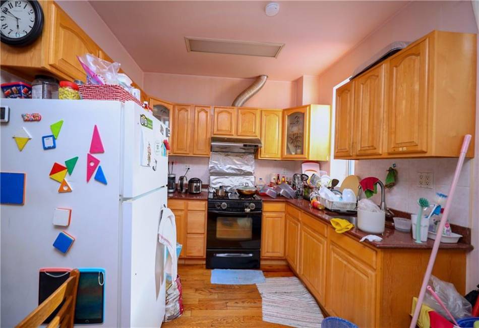 881 59th Street, Brooklyn, New York 11220, 9 Bedrooms Bedrooms, ,Residential,For Sale,59th,475632