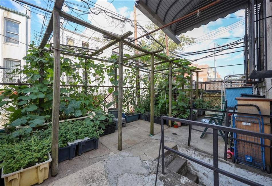 881 59th Street, Brooklyn, New York 11220, 9 Bedrooms Bedrooms, ,Residential,For Sale,59th,475632