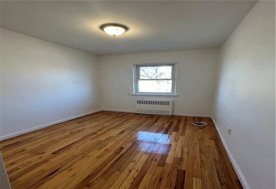 2072 68th Street, Brooklyn, New York 11234, 6 Bedrooms Bedrooms, ,3 BathroomsBathrooms,Residential,For Sale,68th,480836