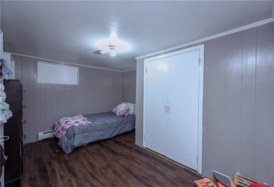 45 Laconia Avenue, Staten Island, New York 10305, 4 Bedrooms Bedrooms, ,3 BathroomsBathrooms,Residential,For Sale,Laconia,484974
