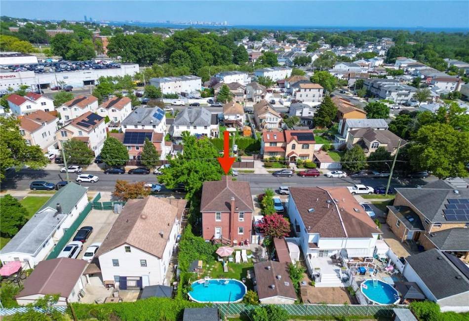 45 Laconia Avenue, Staten Island, New York 10305, 4 Bedrooms Bedrooms, ,3 BathroomsBathrooms,Residential,For Sale,Laconia,484974