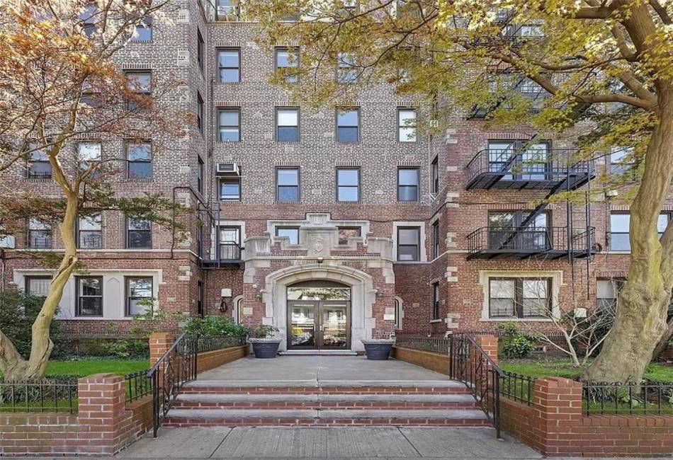 1710 Avenue H, Brooklyn, New York 11230, 1 Bedroom Bedrooms, ,1 BathroomBathrooms,Residential,For Sale,Avenue H,484977