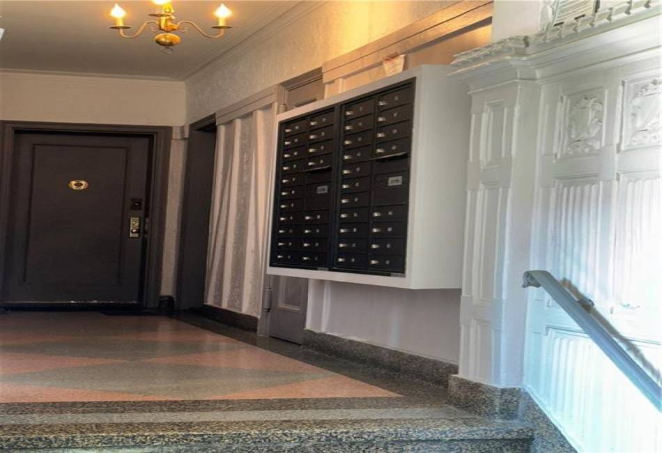 1710 Avenue H, Brooklyn, New York 11230, 1 Bedroom Bedrooms, ,1 BathroomBathrooms,Residential,For Sale,Avenue H,484977