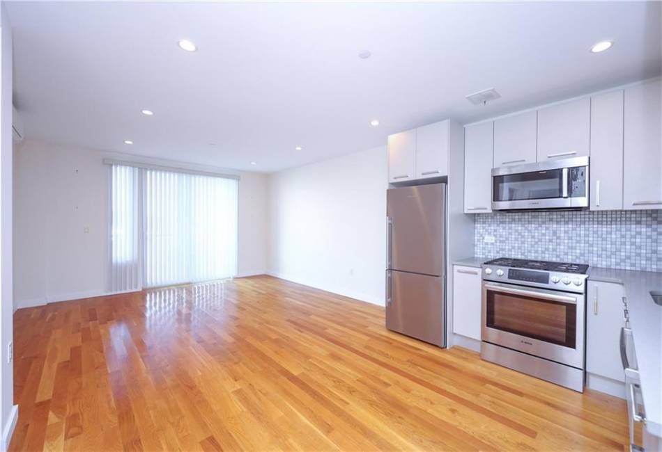 8629 Bay Parkway, Brooklyn, New York 11214, 1 Bedroom Bedrooms, ,1 BathroomBathrooms,Residential,For Sale,Bay,484978