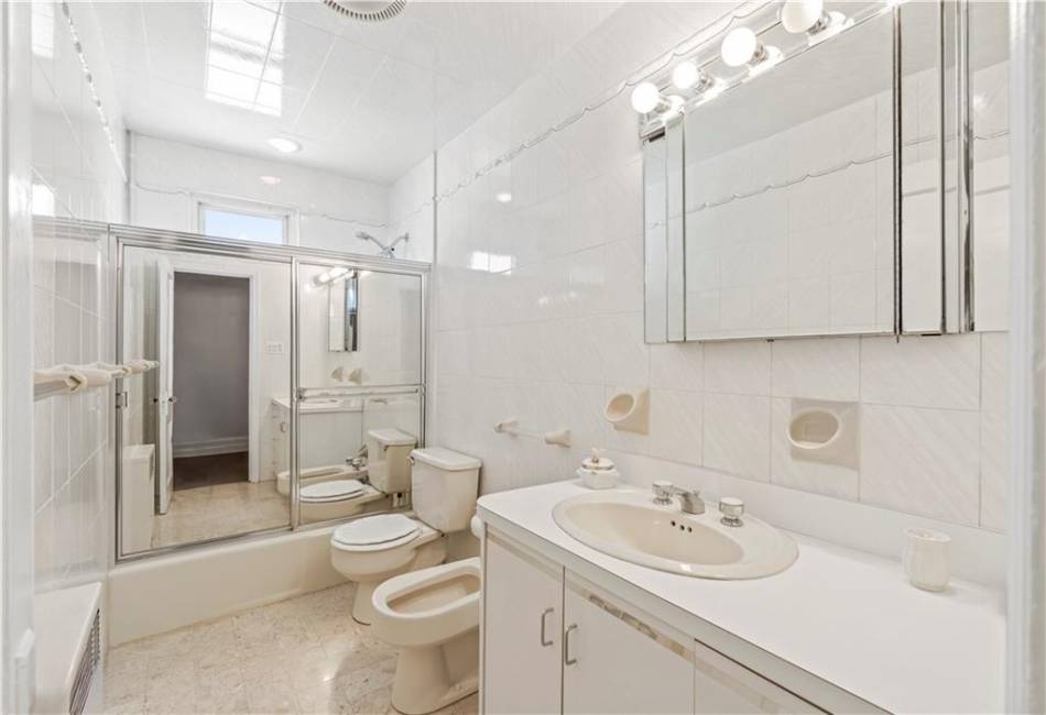 7913 20th Avenue, Brooklyn, New York 11214, 3 Bedrooms Bedrooms, ,3 BathroomsBathrooms,Residential,For Sale,20th,485077