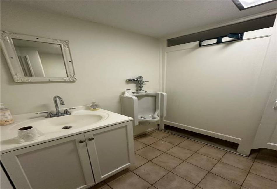 6416 Bay Parkway, Brooklyn, New York 11204, ,Rental,For Sale,Bay Parkway,485110