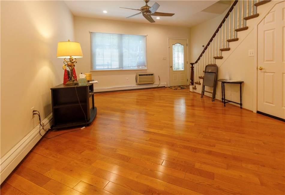 692 6th Avenue, Brooklyn, New York 11215, 2 Bedrooms Bedrooms, ,2 BathroomsBathrooms,Residential,For Sale,6th,485057