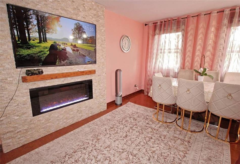 2209 Knapp Street, Brooklyn, New York 11229, 2 Bedrooms Bedrooms, ,1 BathroomBathrooms,Residential,For Sale,Knapp,485134