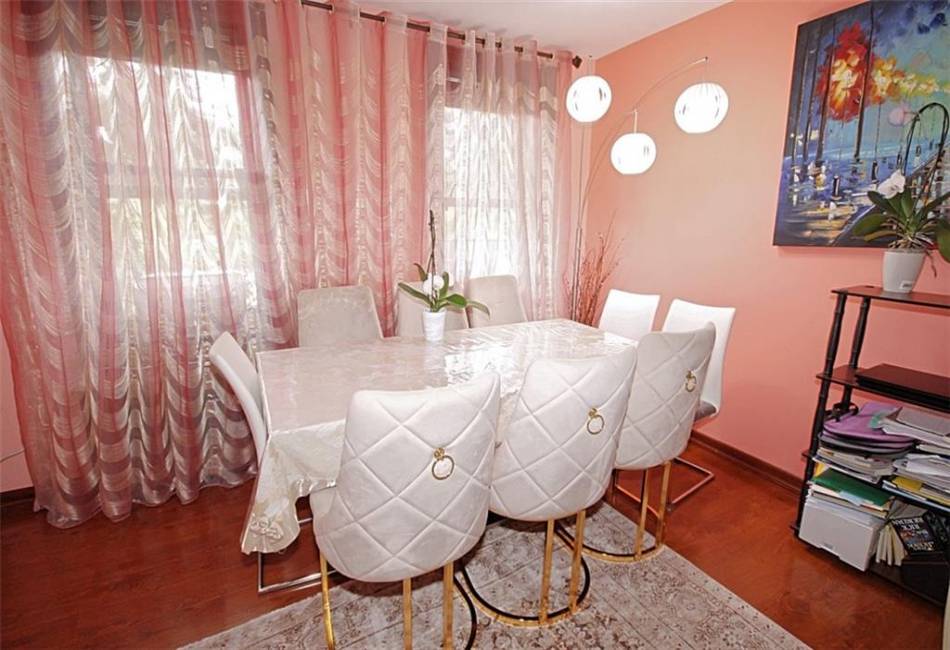 2209 Knapp Street, Brooklyn, New York 11229, 2 Bedrooms Bedrooms, ,1 BathroomBathrooms,Residential,For Sale,Knapp,485134