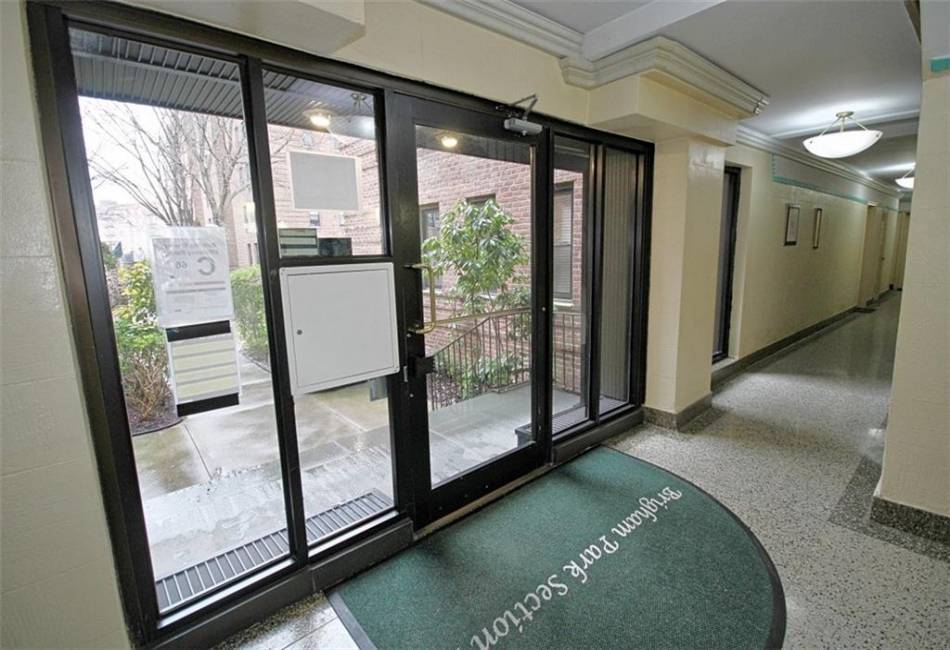 2209 Knapp Street, Brooklyn, New York 11229, 2 Bedrooms Bedrooms, ,1 BathroomBathrooms,Residential,For Sale,Knapp,485134