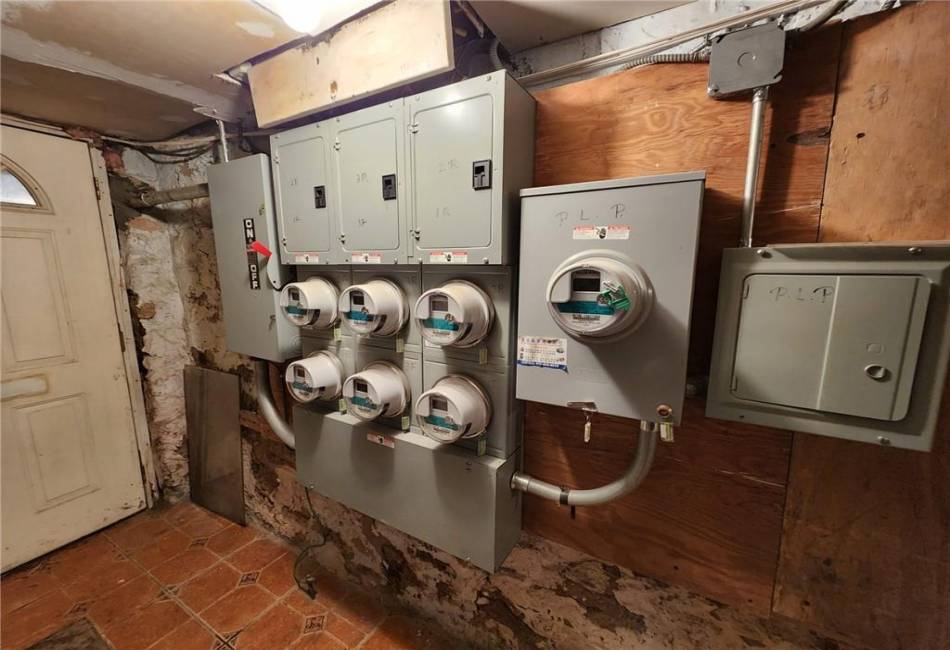 618 67th Street, Brooklyn, New York 11220, ,7 BathroomsBathrooms,Residential,For Sale,67th,485129