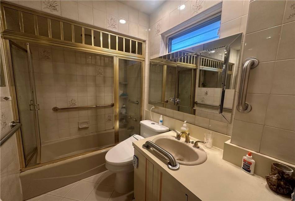 2260 22nd Street, Brooklyn, New York 11229, 3 Bedrooms Bedrooms, ,2 BathroomsBathrooms,Residential,For Sale,22nd,485147