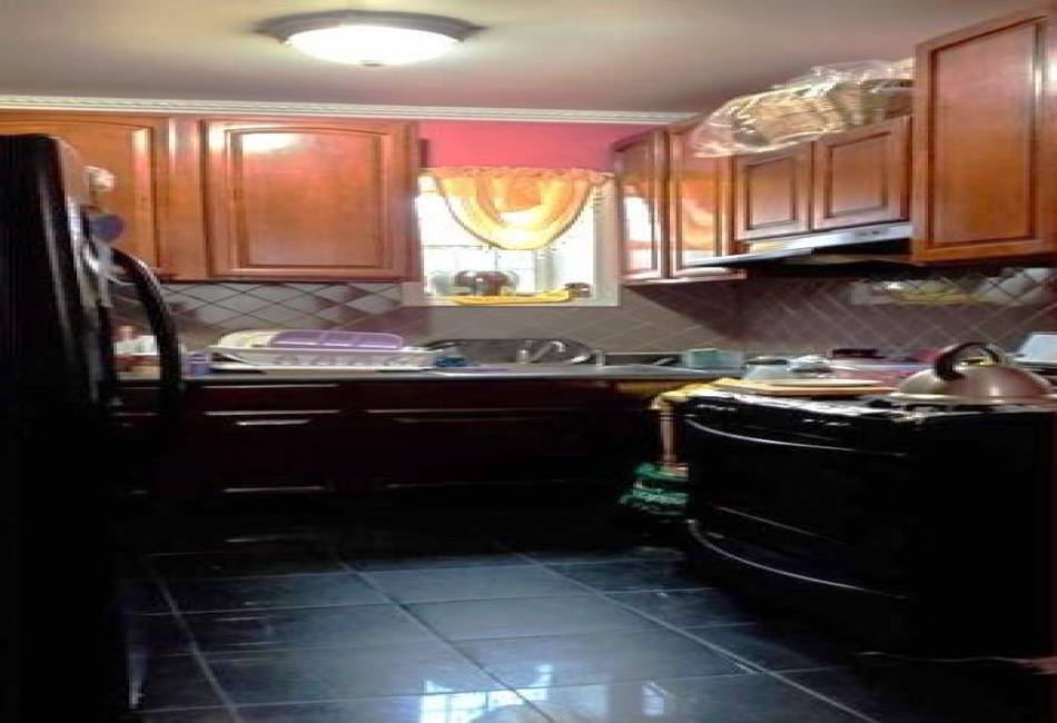 2319 12th Street, Brooklyn, New York 11223, 7 Bedrooms Bedrooms, ,4 BathroomsBathrooms,Residential,For Sale,12th,485043