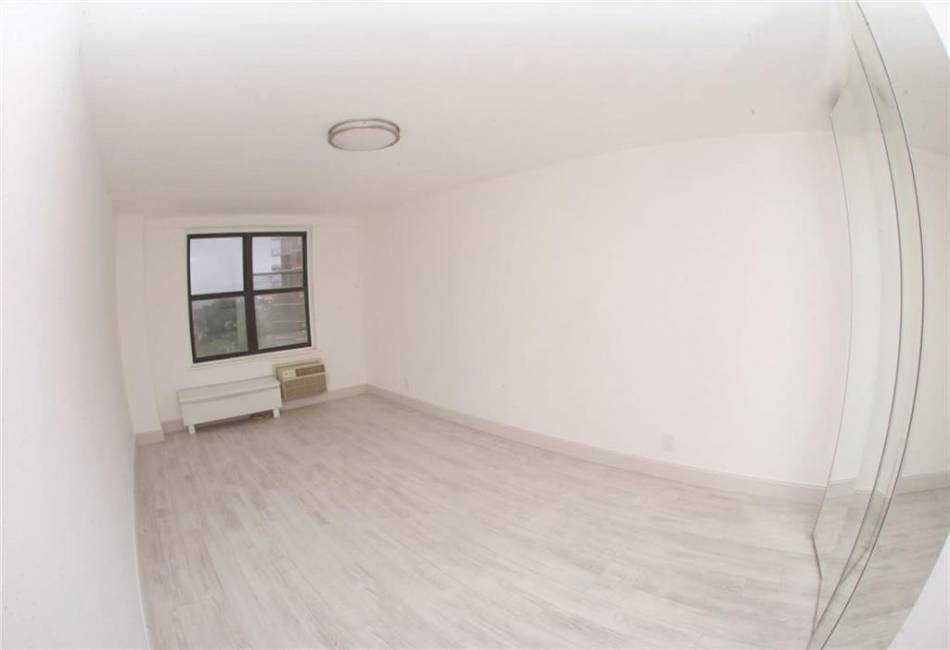 50 Brighton 1st Road, Brooklyn, New York 11235, 1 Bedroom Bedrooms, ,1 BathroomBathrooms,Residential,For Sale,Brighton 1st,485264