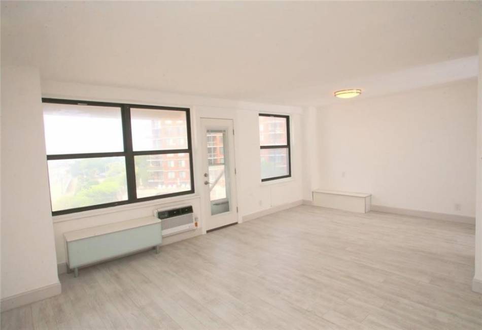 50 Brighton 1st Road, Brooklyn, New York 11235, 1 Bedroom Bedrooms, ,1 BathroomBathrooms,Residential,For Sale,Brighton 1st,485264