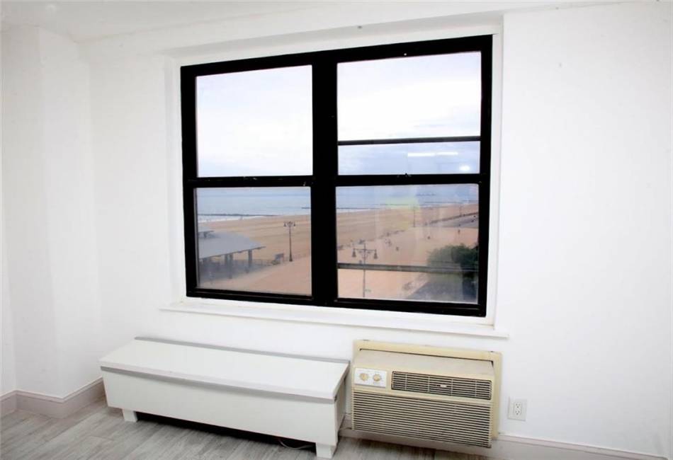 50 Brighton 1st Road, Brooklyn, New York 11235, 1 Bedroom Bedrooms, ,1 BathroomBathrooms,Residential,For Sale,Brighton 1st,485264