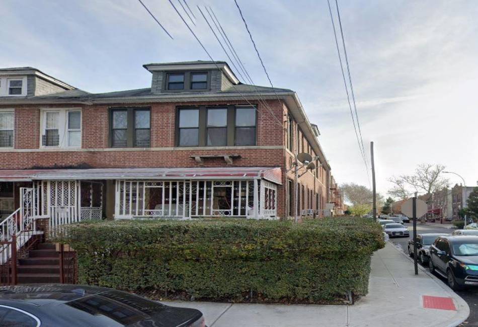 1040 Willmohr Street, Brooklyn, New York 11212, 7 Bedrooms Bedrooms, ,4 BathroomsBathrooms,Residential,For Sale,Willmohr,485295
