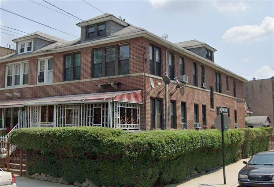 1040 Willmohr Street, Brooklyn, New York 11212, 7 Bedrooms Bedrooms, ,4 BathroomsBathrooms,Residential,For Sale,Willmohr,485295