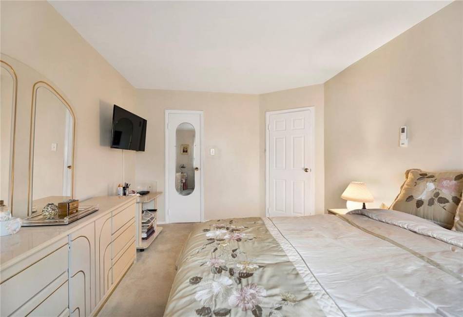 10576 Avenue K, Brooklyn, New York 11236, 3 Bedrooms Bedrooms, ,4 BathroomsBathrooms,Residential,For Sale,Avenue K,485205