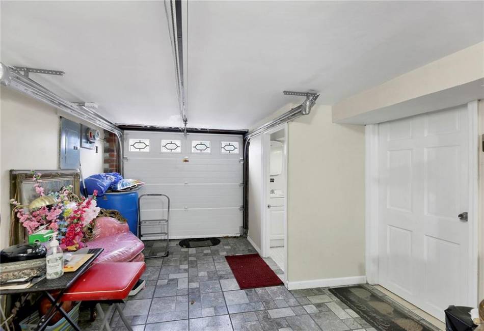 10576 Avenue K, Brooklyn, New York 11236, 3 Bedrooms Bedrooms, ,4 BathroomsBathrooms,Residential,For Sale,Avenue K,485205
