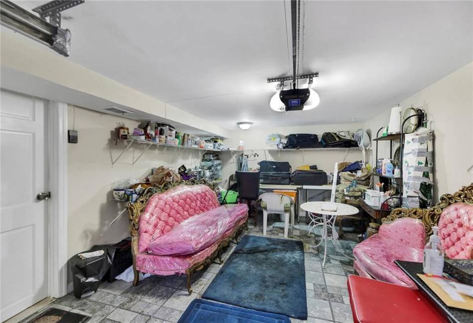10576 Avenue K, Brooklyn, New York 11236, 3 Bedrooms Bedrooms, ,4 BathroomsBathrooms,Residential,For Sale,Avenue K,485205