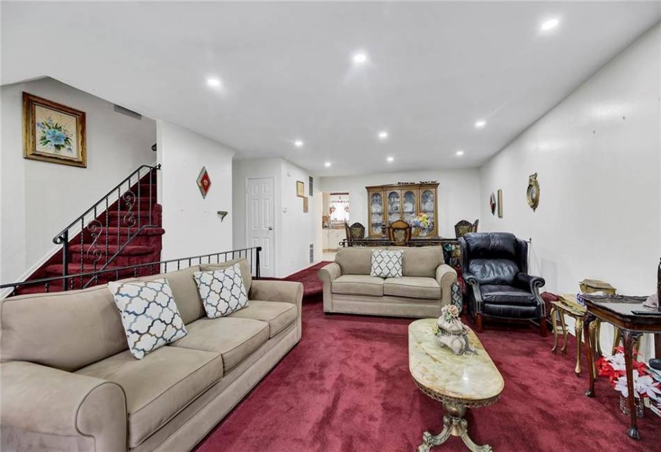 10576 Avenue K, Brooklyn, New York 11236, 3 Bedrooms Bedrooms, ,4 BathroomsBathrooms,Residential,For Sale,Avenue K,485205