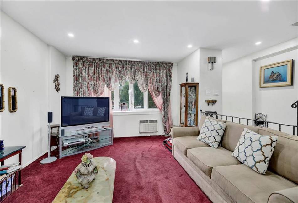 10576 Avenue K, Brooklyn, New York 11236, 3 Bedrooms Bedrooms, ,4 BathroomsBathrooms,Residential,For Sale,Avenue K,485205