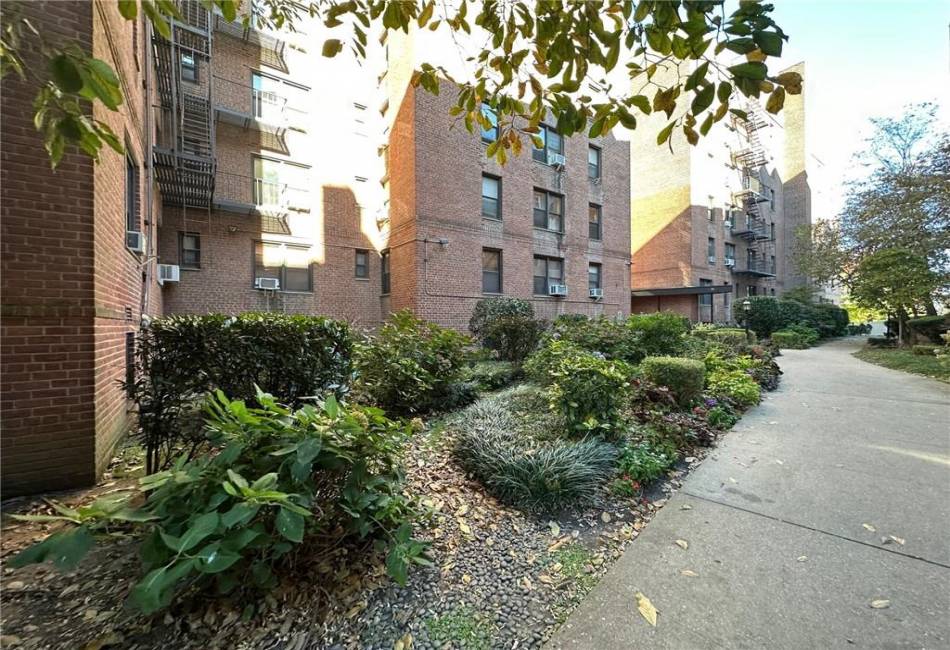 7259 Shore Road, Brooklyn, New York 11209, 1 Bedroom Bedrooms, ,1 BathroomBathrooms,Residential,For Sale,Shore,478221