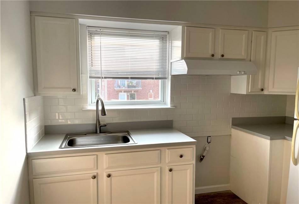 2362 13th Street, Brooklyn, New York 11229, 1 Bedroom Bedrooms, ,1 BathroomBathrooms,Residential,For Sale,13th,485452