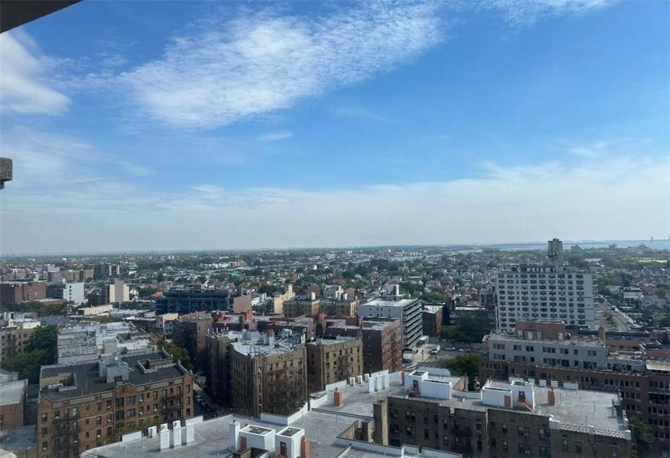 35 Seacoast Terrace, Brooklyn, New York 11235, 2 Bedrooms Bedrooms, ,1 BathroomBathrooms,Residential,For Sale,Seacoast,485463