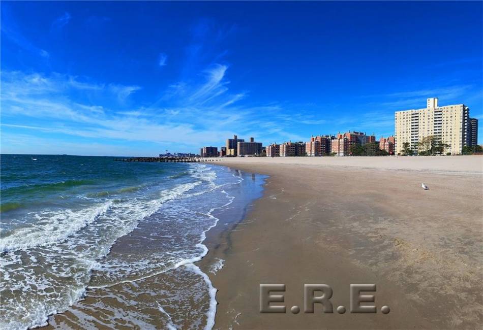 35 Seacoast Terrace, Brooklyn, New York 11235, 2 Bedrooms Bedrooms, ,1 BathroomBathrooms,Residential,For Sale,Seacoast,485463