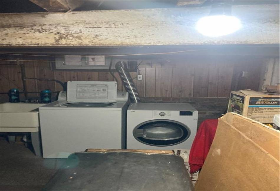 389 Warwick Street, Brooklyn, New York 11207, 3 Bedrooms Bedrooms, ,1 BathroomBathrooms,Residential,For Sale,Warwick,485468
