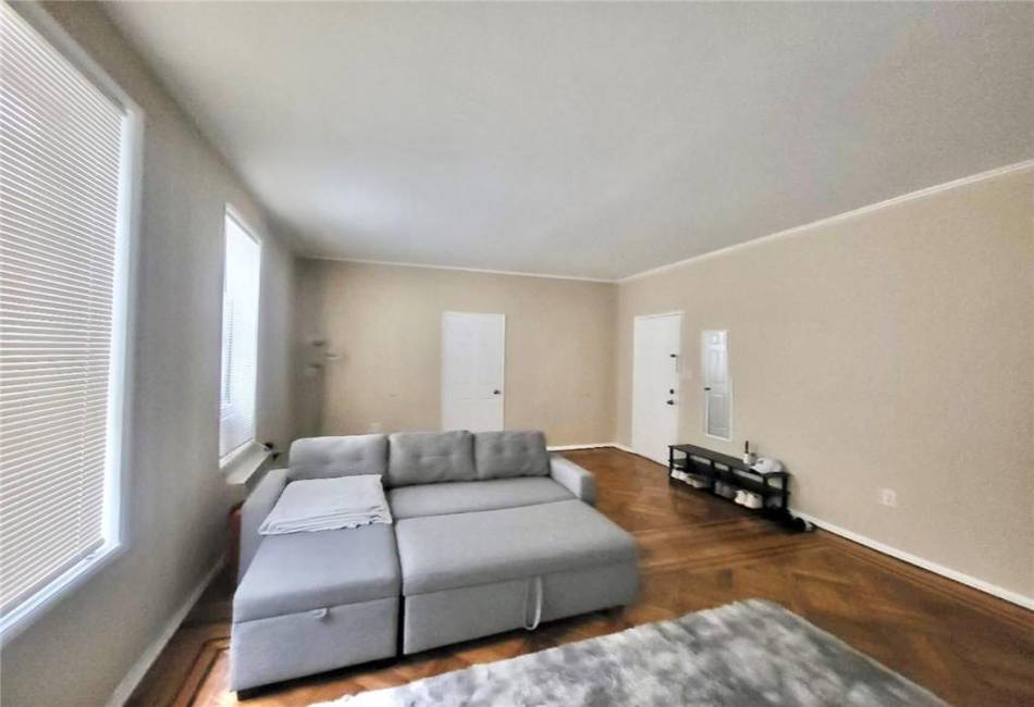 2622 Avenue Y, Brooklyn, New York 11235, 7 Bedrooms Bedrooms, ,6 BathroomsBathrooms,Residential,For Sale,Avenue Y,485451