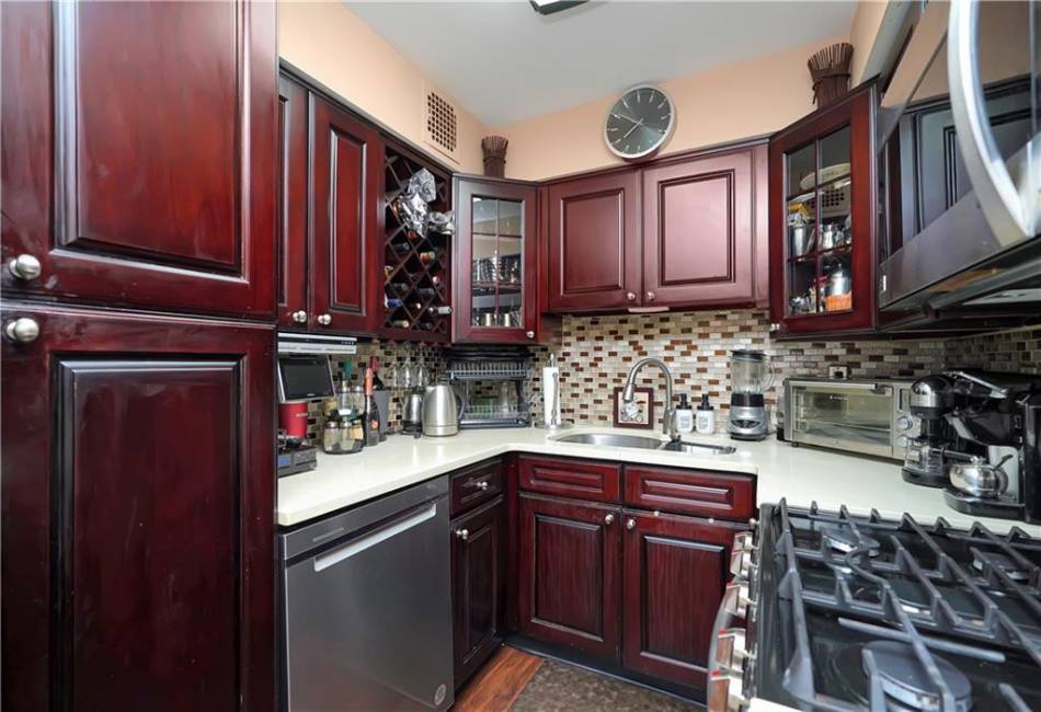 26 Oliver Street, Brooklyn, New York 11209, 2 Bedrooms Bedrooms, ,1 BathroomBathrooms,Residential,For Sale,Oliver,485511