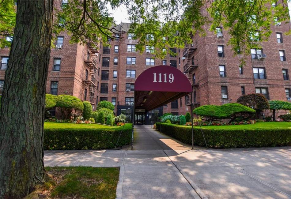 1119 Ocean Parkway, Brooklyn, New York 11230, ,1 BathroomBathrooms,Residential,For Sale,Ocean,454042