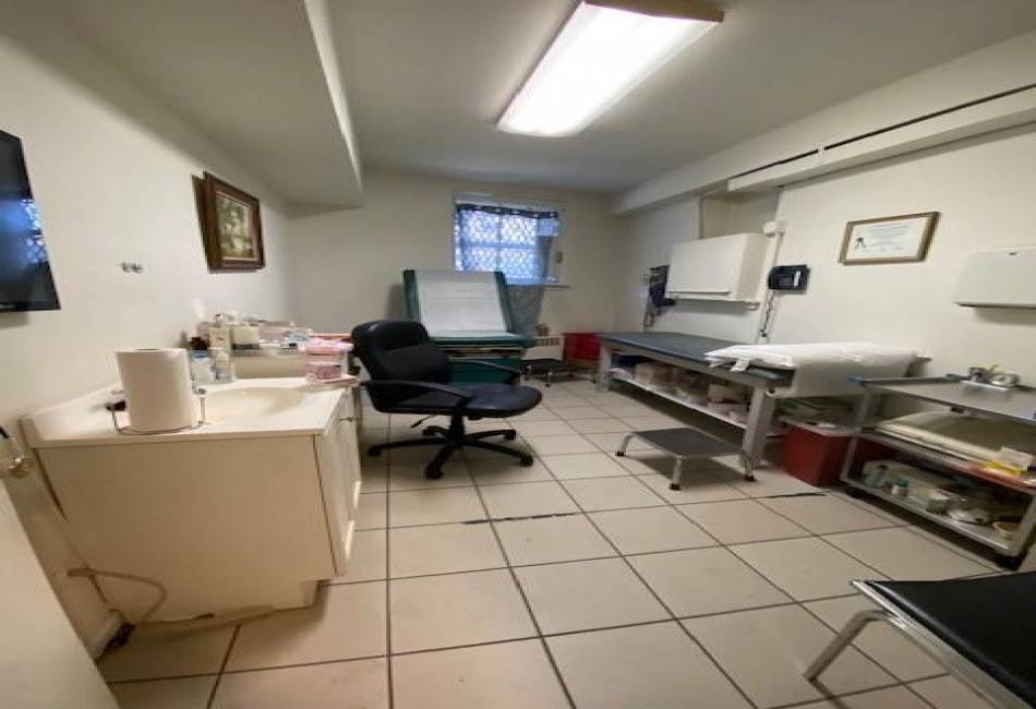 2000 Kings Highway, Brooklyn, New York 11229, ,Rental,For Sale,Kings,485558